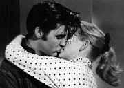 Elvis Presley pictures kissing girl
