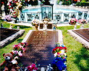 Elvis Presley Graceland Grave